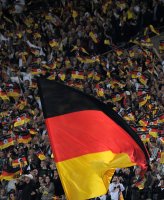 Fussball International  Testspiel: Deutschland Fans mit Fahne