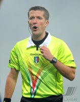 FUSSBALL International SERIE A 2011/2012: Schiedsrichter Daniele Orsato