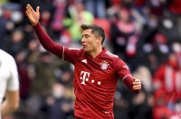 Fussball 1. Bundesliga Saison 21/22: FC Bayern Muenchen - Bayer 04 Leverkusen