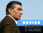 Fussball 1. Bundesliga: SCHALKE, ASSAUER