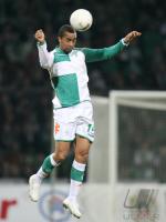 Fussball UEFA Pokal: Bremen, OWOMOYELA Einzelaktion