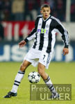 Fussball International: Newcastle, JENAS Einzelaktion