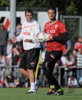 Fussball 1. Bundesliga 2011/2012: Torwartrainer Andreas Menger (VfB Stuttgart) und  Torwart Sven Ulreich (VfB Stuttgart)