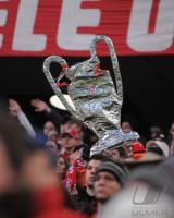 Fussball International Champions League  FC Bayern Fans mit CHL POKAL
