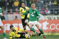 Fussball 1. Bundesliga: Dortmund - Wolfsburg, Zweikampf
