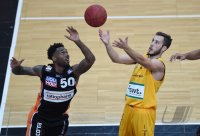 Basketball 1. Bundesliga 15/16 Testspiel:  Walter Tigers Tuebingen - ratiopharm Ulm
