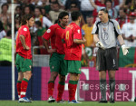 Fussball INTERNATIONAL  EURO 2004 Russland-Portugal im Stadion da Luz