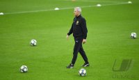 Fussball International CHL 19/20: Trainer Lucien Favre (Borussia Dortmund)