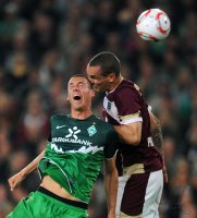Fussball: 1. Bundesliga Saison 2010/2011: Hannover - Bremen