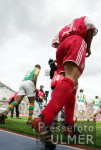 Fussball 1. Bundesliga: Bayern - Bremen, Einmarsch