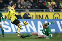 Fussball 1. Bundesliga: Dortmund - Wolfsburg, Zweikampf