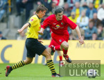 Fussball 1. Bundesliga: Dortmund - Freiburg, Zweikampf