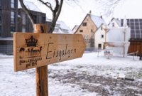 Ein Eisgalgen bei der Brauerei Schimpf in Neustetten - Remmingsheim