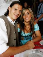 FUSSBALL 1. BUNDESLIGA: Bayern besucht das Oktoberfest