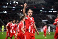 Fussball 1. Bundesliga  Saison  2025/2026  13. Spieltag 
VfB Stuttgart - FC Bayern Muenchen