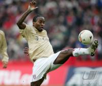 Fussball 1. Bundesliga, ROBERTO Einzelaktion