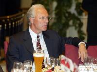 FUSSBALL CHL  FC B FCB Prsident Beckenbauer