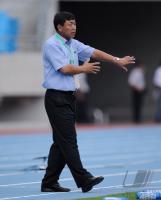 FUSSBALL INTERNATIONAL: Trainer Kim Jong Hun (Nordkorea)