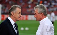 Fussball CHL  Saison 2011/2012:  Trainer Ottmar HITZFELD (li, Schweiz) Trainer Jupp Heynckes  (re, FC Bayern Muenchen)
