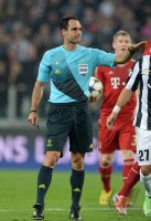 FUSSBALL INTERNATIONAL CHL VIERTELFINALE 12/13: Schiedsrichter Carlos Velasco Carballo (Spanien)