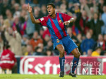Fussball International: BARCELONA, KLUIVERT sauer
