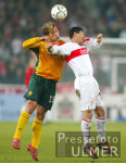 Fussball Uefa-Cup: VfB Stuttgart - Celtic Glasgow, Zweikampf