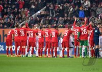 Fussball 1. Bundesliga 15/16: FC Augsburg - FC Bayern Muenchen