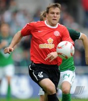 Fussball, 1. Bundesliga, Saison 2010/2011: Mainz, ZABAVNIK am Ball