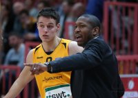 Basketball 1. Bundesliga 15/16 Hauptrunde: Walter Tigers Tuebingen - FRAPORT SKYLINERS Frankfurt