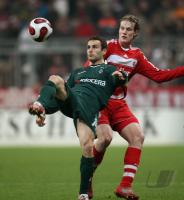 Fussball  FC Bayern Muenchen  Klose am Ball