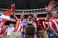 Fussball Champions League Finale: Bayern Fans mit Glocke