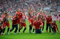 Fussball 1. Bundesliga: BAYERN JUBEL