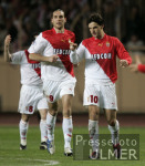 FUSSBALL CHL   AS Torjger ; Fernadno Morientes (re) und Dado Prso