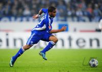 FUSSBALL 1. BUNDESLIGA: Schalke, FARFAN Einzelaktion