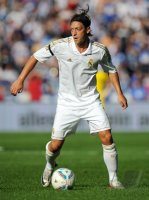 Fussball International, Testspiel: Real Madrid, OEZIL am Ball