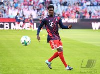Fussball 1. Bundesliga Saison 17/18: FC Bayern Muenchen - SC Freiburg