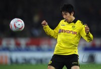 Fussball: 1. Bundesliga Saison 2010/2011: Dortmund, KAGAWA am Ball