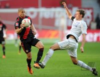 Fussball: 1. Bundesliga Saison 2010/2011: Leverkusen - Schalke
