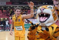 Basketball 1. Bundesliga 15/16 Hauptrunde: Walter Tigers Tuebingen - BG Goettingen