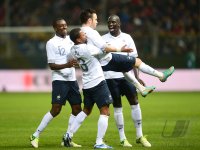 Fussball International:  Jubel mit Mathieu Valbuena und Patrice Evra  (Frankreich)