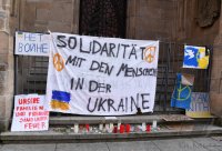 Tuebingen; Stille Mahnwache fuer Frieden auf dem Tuebinger Holzmarkt