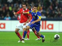 Fussball International EM 2012-Qualifikation: Christian FUCHS (li, Oesterreich) gegen Sergey Khizhnichenko (re, Kasachstan)