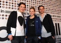 Fussball Saison 2010/2011: Christian Gentner (li, VfB Stuttgart) Kim Kulig (Mitte, FFC Frankfurt)  Martin Harnik (re, VfB Stuttgart)