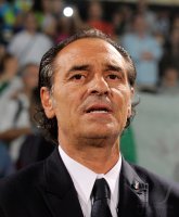 Fussball International EM 2012 - Qualifikation :  Trainer Cesare PRANDELLI (Italien)