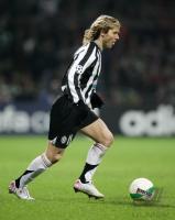 Fussball CL: Juventus Turin, NEDVED Einzelaktion