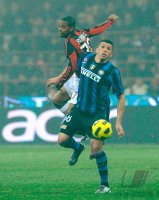 FUSSBALL SERIE A: Robinho (li, AC Mailand) gegen Lucio  (re, Inter)