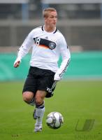 FUSSBALL, INTERNATIONAL: Deutschland U18, JANZER Einzelaktion