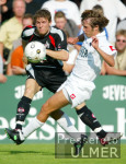 FUSSBALL 1. Bundesliga  Gladbach - Koeln, Zweikampf