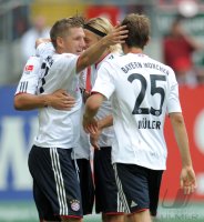 Fussball 1. Bundesliga, Saison 2011/2012:  JUBEL Bastian Schweinsteiger (FC Bayern Muenchen)