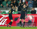 Fussball 1. Bundesliga: Wolfsburg - Bremen, Zweikampf